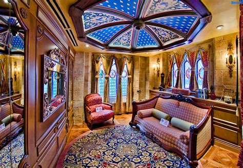 Cinderella Castle Suite Tour & Photos - Disney Tourist Blog