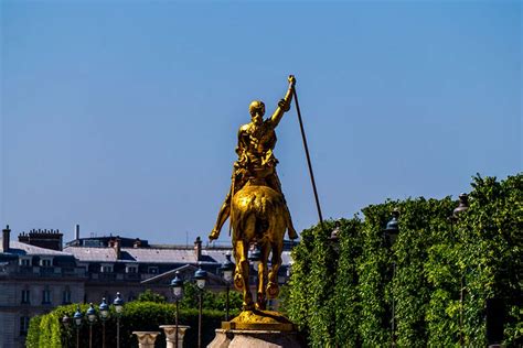 Joan of Arc statue in Paris near the Louvre museum: a surprising story