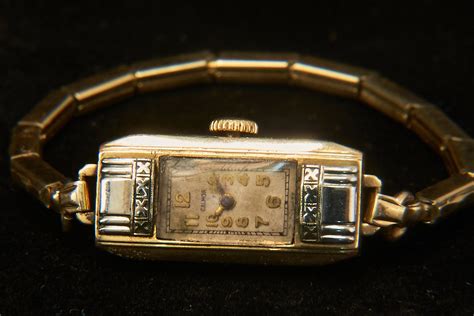 Dainty 1935 Galmor of New York Art Deco 10k Two-tone Gold Filled Tank ...