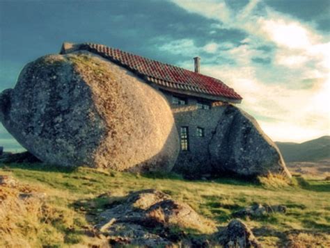 Rock the House: Bizarre Rural Boulder and Stone Home Design | Designs ...