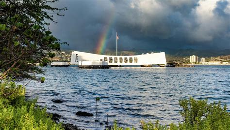 Pearl Harbor, USS Arizona, and Honolulu city tour Musement - Travel ...