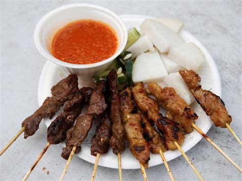 Malay Satay Recipe (Satay Marinade & Peanut Sauce) | Singapore Food