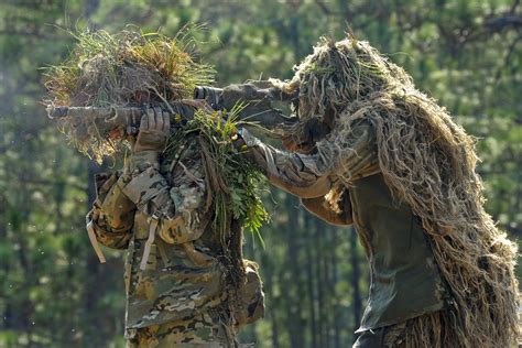 US Army soldiers in ghillie suits, Fort Benning [1800 × 1200] : r ...