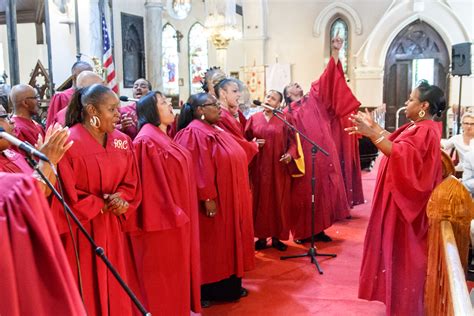 Guided Walking Tour of Harlem and Gospel Concert in a Church