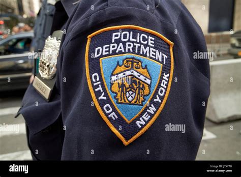 New york police badge hi-res stock photography and images - Alamy