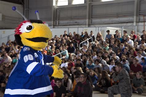 Tampa Bay Lightning Mascot / Which Nhl Mascot Would You Want With You ...