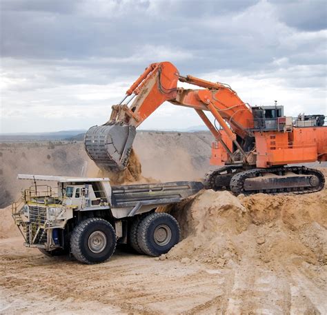 Open pit mining equipment | Canadian Mining Journal