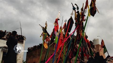 People of India mark Ashura mourning rituals