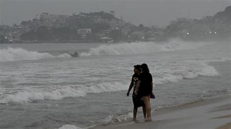 Hurricane Otis batters Acapulco before weakening over southern Mexico