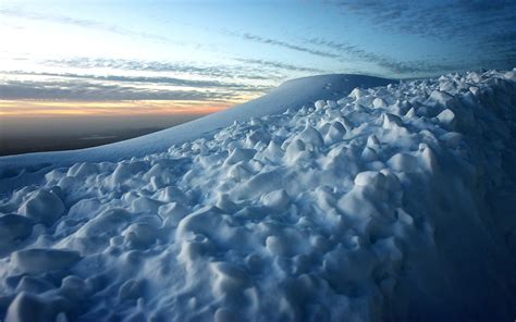 10 awesome photos of the snow on Israel's highest peak - ISRAEL21c