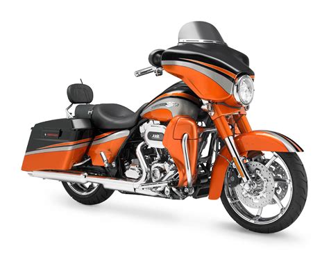 HARLEY-DAVIDSON CVO Street Glide (2010-2011) Specs, Performance ...