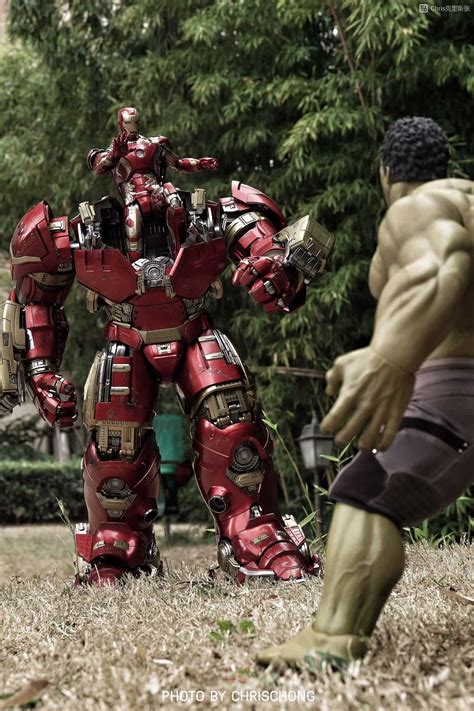 Hulkbuster VS Hulk | Figround