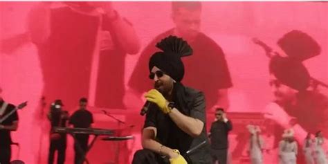 Diljit Dosanjh scripts history, becomes first Punjabi singer to perform ...