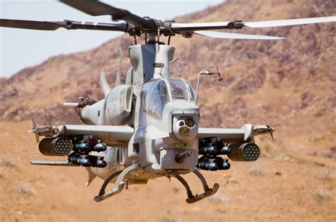 AH-1Z Viper US Marine Attack Helicopter |Military Attack Helicopter Photos