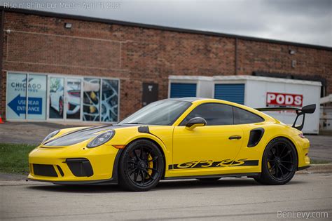 Yellow Porsche 911 GT3 - BenLevy.com