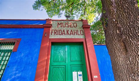 What Is La Casa Azul: The Home of Frida Kahlo?