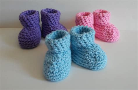 Easy Newborn Baby Booties Crochet Pattern - OkieGirlBling'n'Things