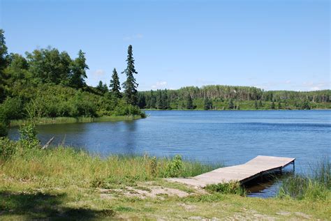 File:Deep Lake - Riding Mountain National Park.JPG - Wikipedia, the ...