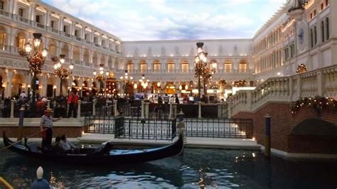 Venetian Gondola Ride: Price, Hours, & Coupons 2017 - Vegas Food & Fun