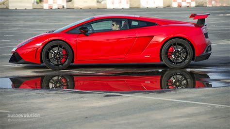 LAMBORGHINI Gallardo Super Trofeo Stradale Review - autoevolution