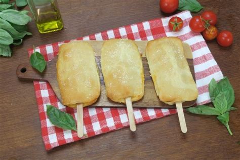 Pizza Pops: here is the recipe for everyone's favorite meal on a stick!