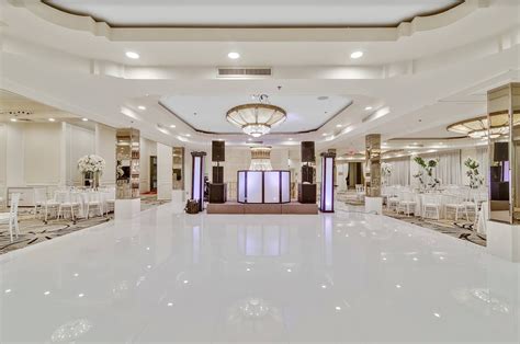 Spend your special celebration on the huge dance floor in the Brandview ...