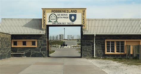 Former Robben Island inmate leads memorable prison tour