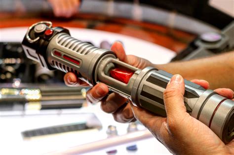 A Closer Look at the Lightsabers of Star Wars: Galaxy’s Edge ...