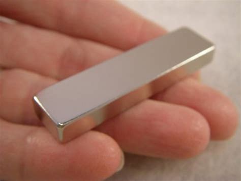 Rare Earth Magnet for detecting impurities in precious metals - Coin ...