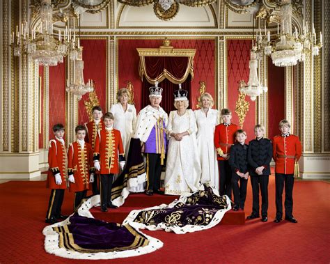 Coronation photo shows King Charles with Prince William and Prince ...