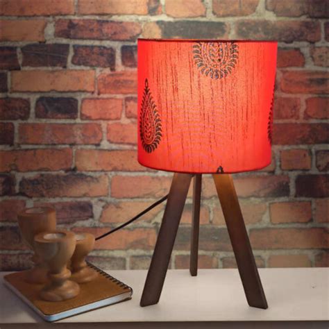 Tripod table lamp | Cool, chic and cost effective. Buy online now