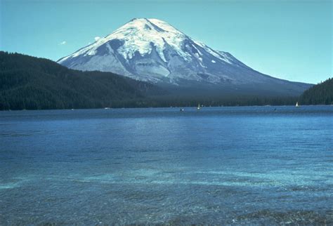 File:St Helens before 1980 eruption.jpg - Wikimedia Commons