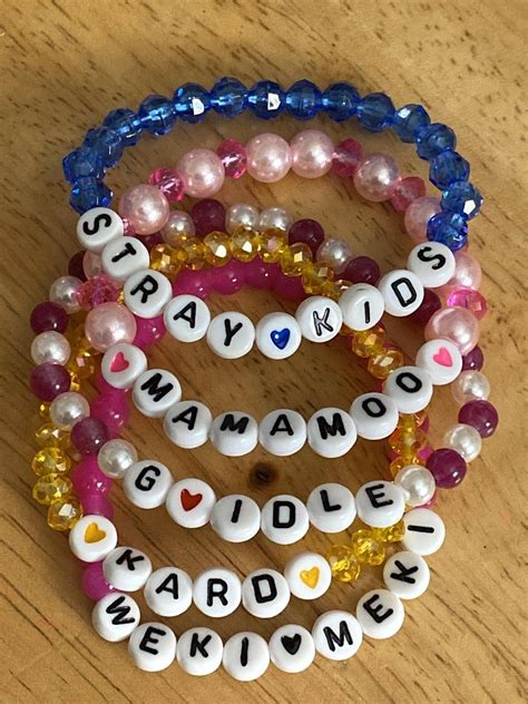 Here Are 10+ K-Pop Inspired Beaded Bracelet Ideas To Help Beat ...