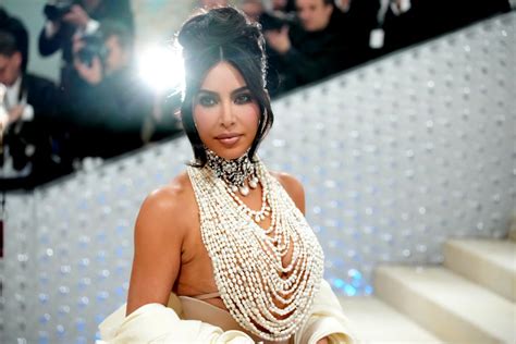 Kim Kardashian in Schiaparelli at the Met Gala 2023 | POPSUGAR Fashion UK