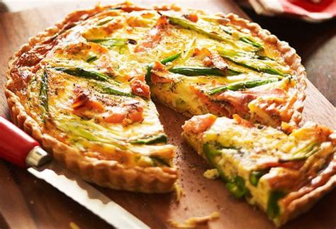 Smoked Salmon and Asparagus Quiche