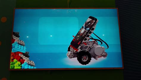 Leaked video shows upcoming Moto Mods, including tablet dock and photo ...