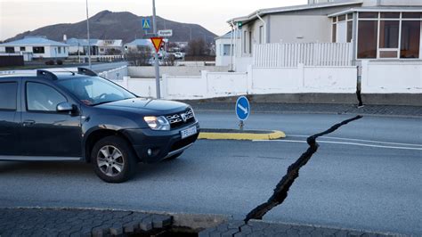 Iceland volcano: Why easing of earthquakes may not be a good sign ...