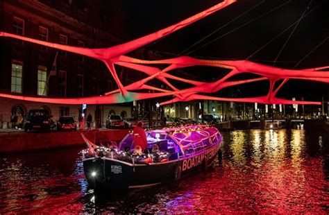 Amsterdam Light Festival | Boat Amsterdam | Live guided tour