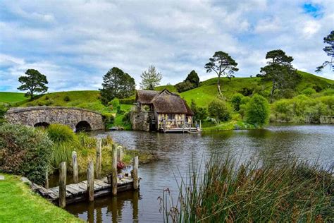 Visiting Hobbiton in New Zealand - A detailed photo guide