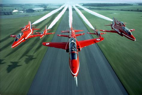 52 best Red Arrows images on Pinterest | Red arrow, Airplane crafts and ...