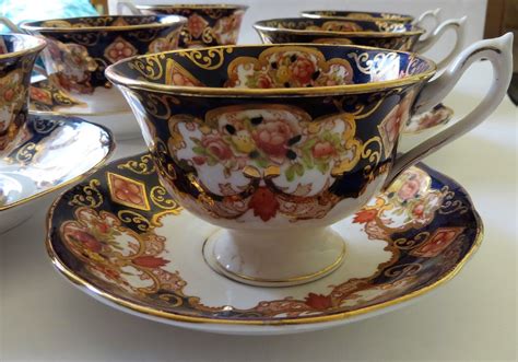 Royal Albert Tea Set - Pattern Heirloom | Collectors Weekly