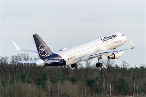 Flight Review: Domestic Economy On Lufthansa's Airbus A320