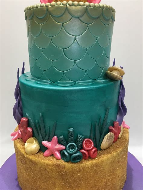 MyMoniCakes: Under the Sea/ Little Mermaid cake with sea shell topper