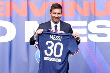 lionel messi press conference Stock Photos (Exclusive) | Shutterstock