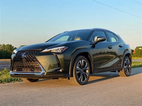 2020 Lexus UX 250h Luxury Review