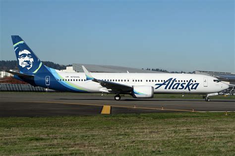 Eight good reads about Alaska Airlines 1282, which lost a door-sized ...