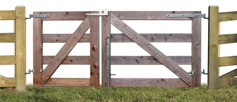 Free DIY Wood Gate Plans