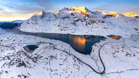 Foto De Bernina Lago Bianco Stausee Val Bernina Berninapass | sexiezpix ...