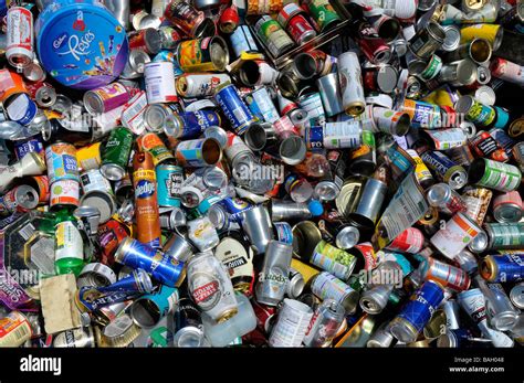 Recycling Tin Cans High Resolution Stock Photography and Images - Alamy