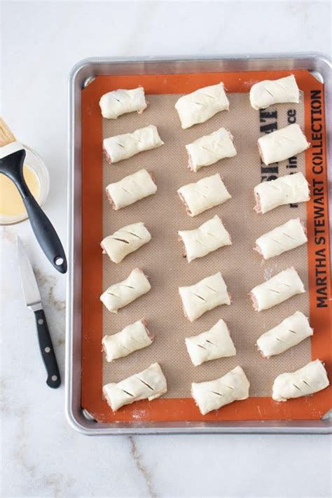 Mini Sausage Rolls | Foodtalk